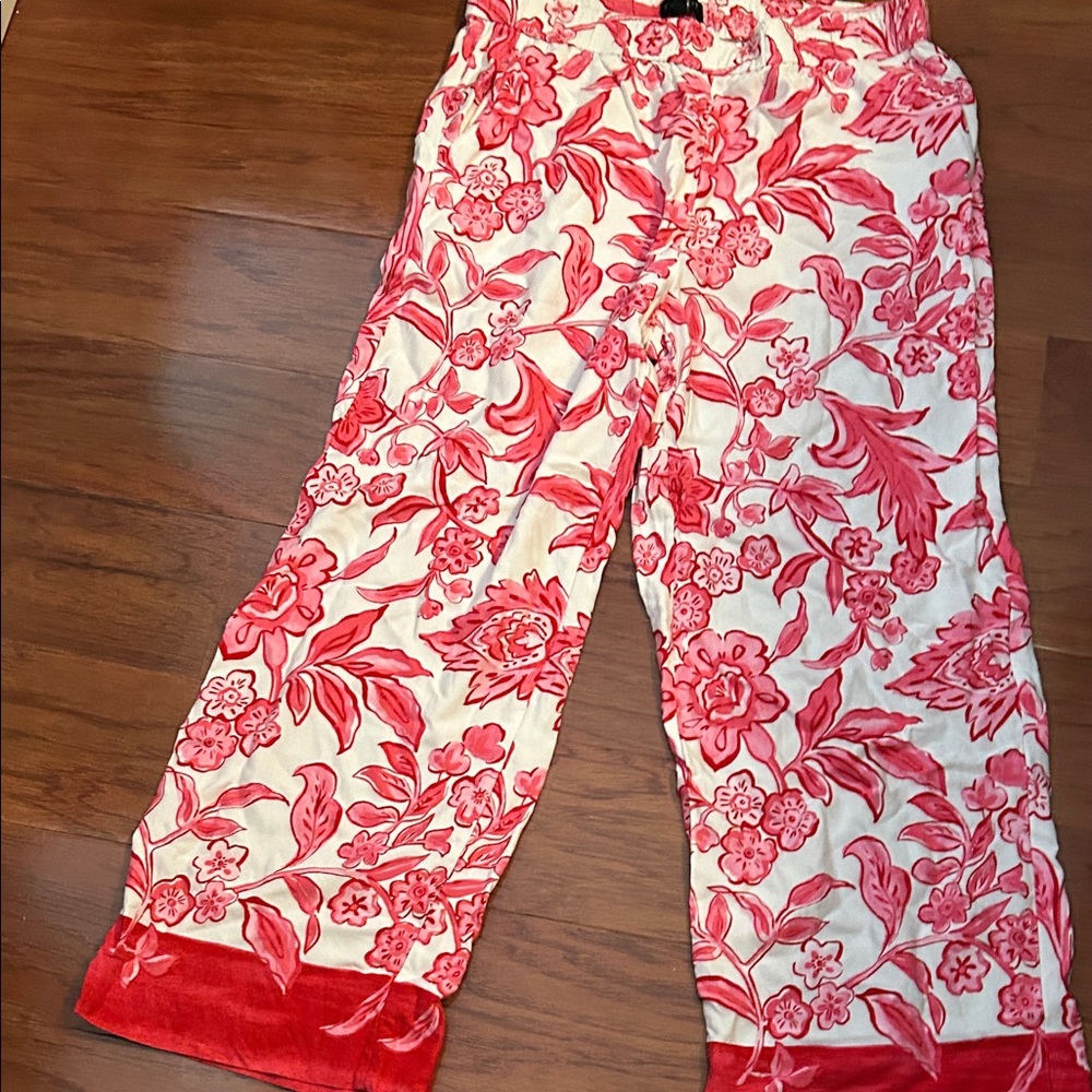 Talbots Coral Floral Capris with Coral Hem